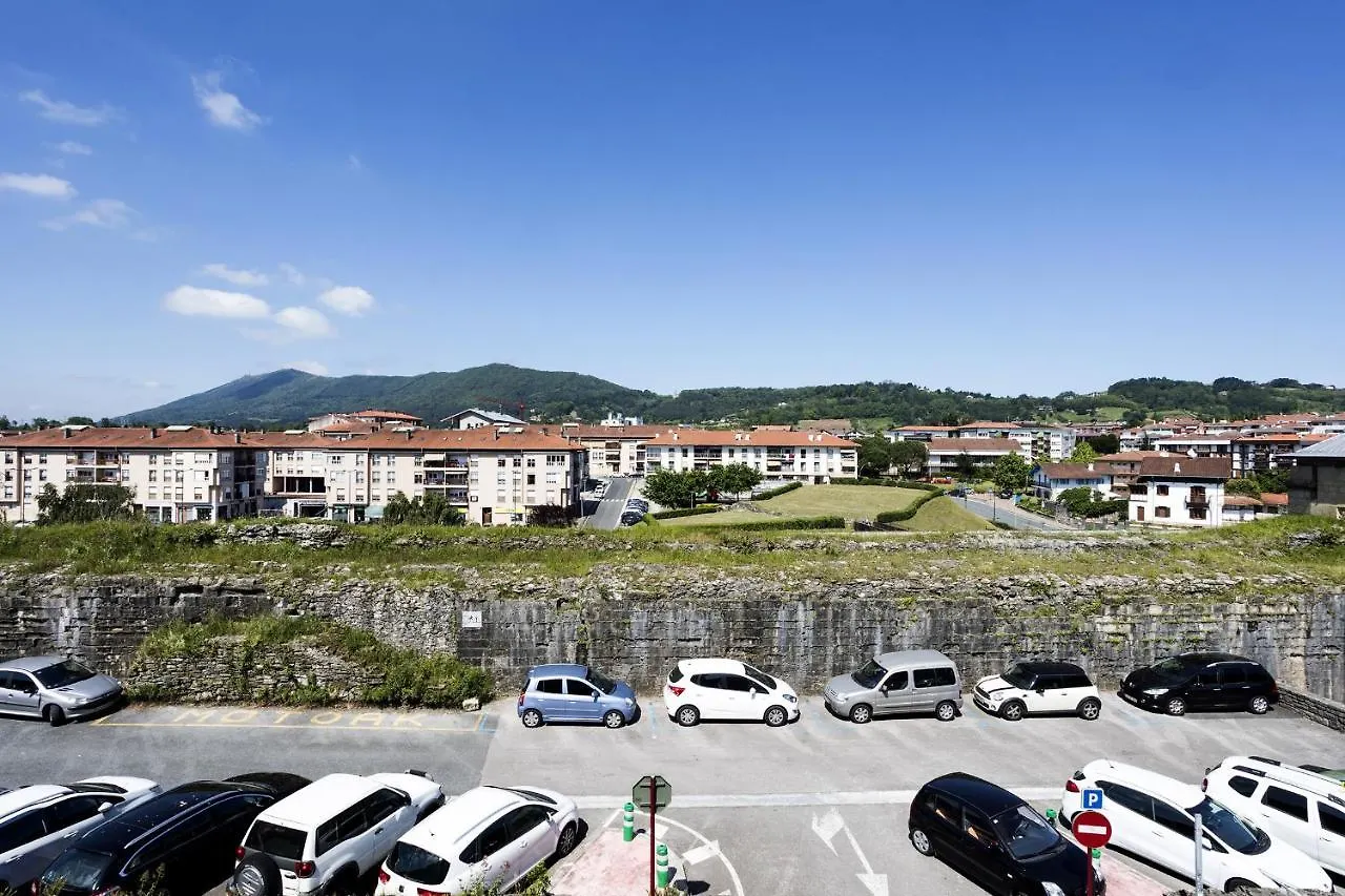 Nikolas By Smiling Rentals Hondarribia