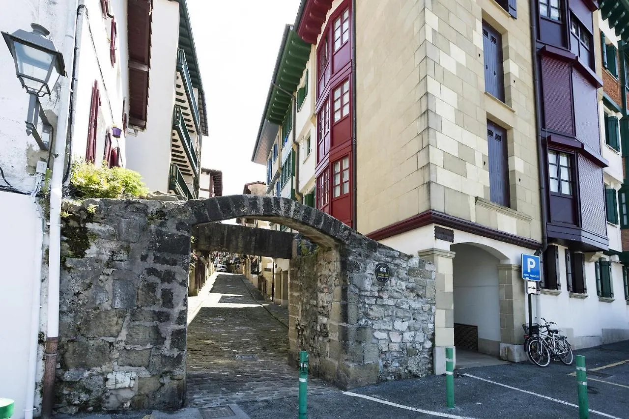 Nikolas By Smiling Rentals Hondarribia Španělsko