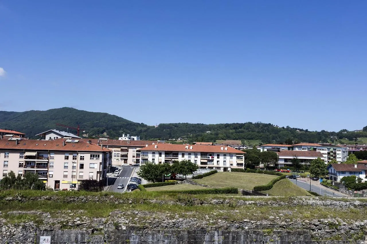Nikolas By Smiling Rentals Hondarribia
